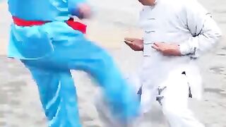 This is Chinese Kung Fu, Golden Bell Mask