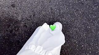 صَوْتكِ ازَهَر فِيْااذُنْيَّ الفٌ وَرٌده . . !