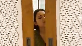 KETIKA_PELUK_ISTRI_DI_KASUR