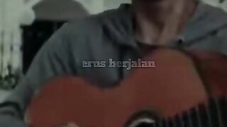 Siapapun yang dengar lagi ini di jamin pasti langsung terdiam