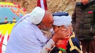Very beautiful and very cute small Hafiz e Quran.Q