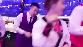 Restaurant waiters and waitresses dance in the restaurant Part 2❤️❤️‍????????