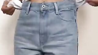 How to tuck T shirt in 10 seconds
