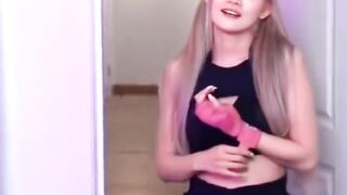 Hot girls entry