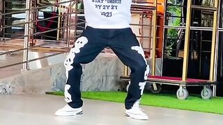 Danceer