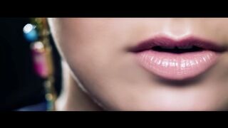 Kelly Clarkson - People Like Us (Official Video)