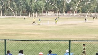 Mushtaque Ahmed Son Play Cricket In Park