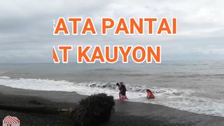 JALAN - JALAN DI PANTAI WAKA