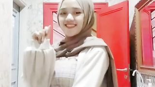 Jilbab gede kenyal