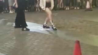 Chinese girl viral dance