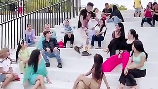 joget_india_di_depan_umum_????_#trending_#danceindia_#bollywoodsong_#bollywooddance(360p). Upload video