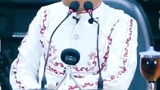 apakah orang masuk surga karena tidak punya dosa. ceramah lucu ustadz das'ad Latif