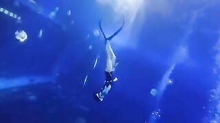 happy diving