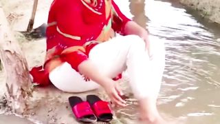 TARI TUJRO KA SONA NHI.