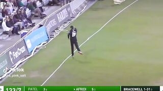 Afridi on fir0