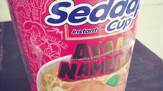 Mie sedap cup ayam nampol