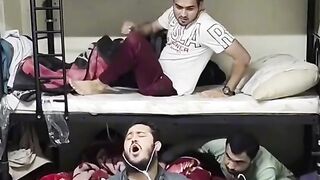 Funny video spot me bhai log 320