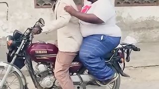 الموتوسيكيل والزبونالعنيد-موقف مضحك