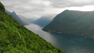Music to Relax the Mind – For meditation, relaxation and stress relief.