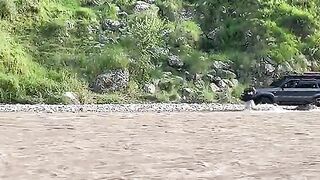filed kie tubkarya big water come and toyota is deep in wateo .