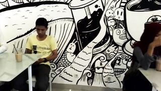 "Casual Conversation in English: Making New Friends at a Coffee Shop"