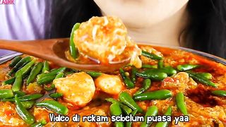 Mukbang nyeblak bakso pedas bikin ngiler
