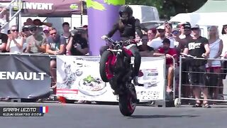 Genius Girl Stunt rider