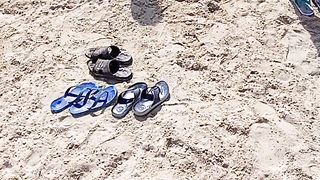 Bathing in Jeddah Sea aaa Jao ap ko Jeddah ka sambr dekho