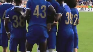 Sepak bola 4