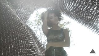 Parachute-Alexara