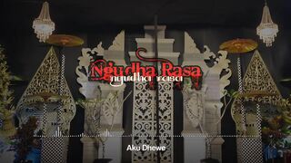 Javanese music "Ngudha rasa" listening to this makes my heart calm and peaceful