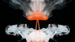 Satisfying liquid splashes!