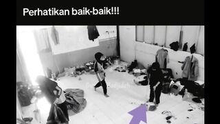 Perhatikan tanda panah,,,endingnya? ????????????