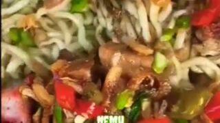 MIE Pangsit dengan Kerupuk B2