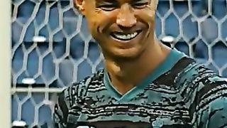 #shorts بيرقص شاهد رقصة رونالدو في تدريبات النصر سعيد ????????