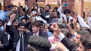 Imran squard Come back and giving IK to Security