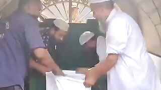 Donation of mosque more than 5 crore,A large amount of money for mosque