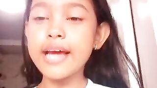 Ceru Banget Adik Nyanyi burung Kaka tua