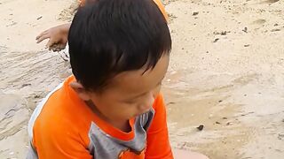ASYIK MAIN PASIR