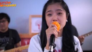 Sesaat kau hadir cover