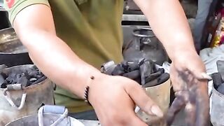 Famous_Dabba_Roti_Making_Rs._20_-_Only_%23hyderabadfood_%23shorts(480p).