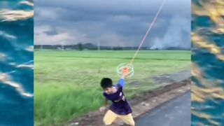 very unlucky this one child ????