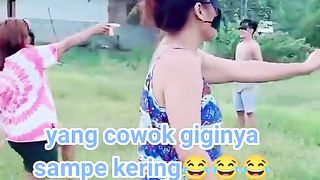 Lomba suapin pisang!!! Nyesel kalo gak nonton