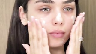 Light makeup ????