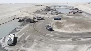 Ratusan Kilometer Membelah Gurun, Megaproyek Afghanistan Kanal Terbesar