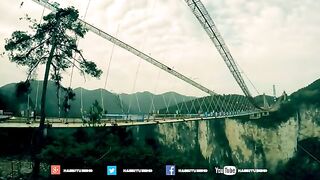 WISATA EKSTREM CHINA JEMBATAN KACA HINGGA RESTORAN MENEMPEL DI TEBING