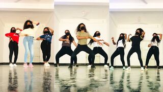 Trending Dance Girls Shadow Kash Reels