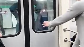 American bodybuilder blindman prank VIDEO funny reaction tiktok meme