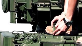 ВСУ ИЗПИТВА  НОВИ СИСТЕМИ ЗА  ЗАЩИТА  НА  ТАНКОВЕТЕ