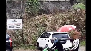 Suaranya merduuuu
